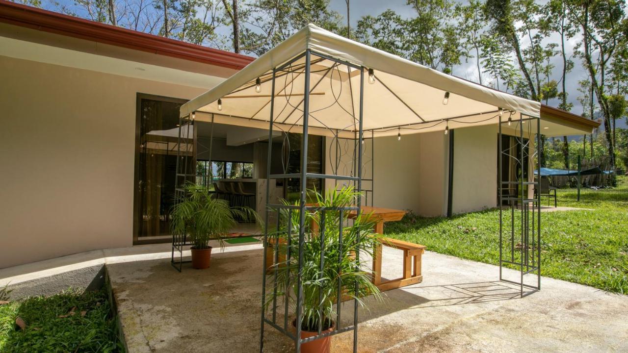 River Paradise Villa With Private Jacuzzi La Fortuna Buitenkant foto
